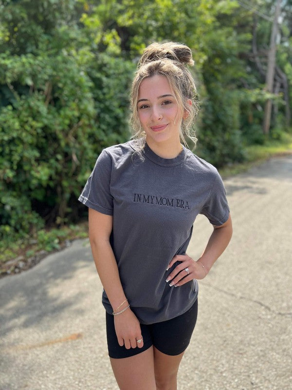 Curvy In My Mom Era Embroidered Tee