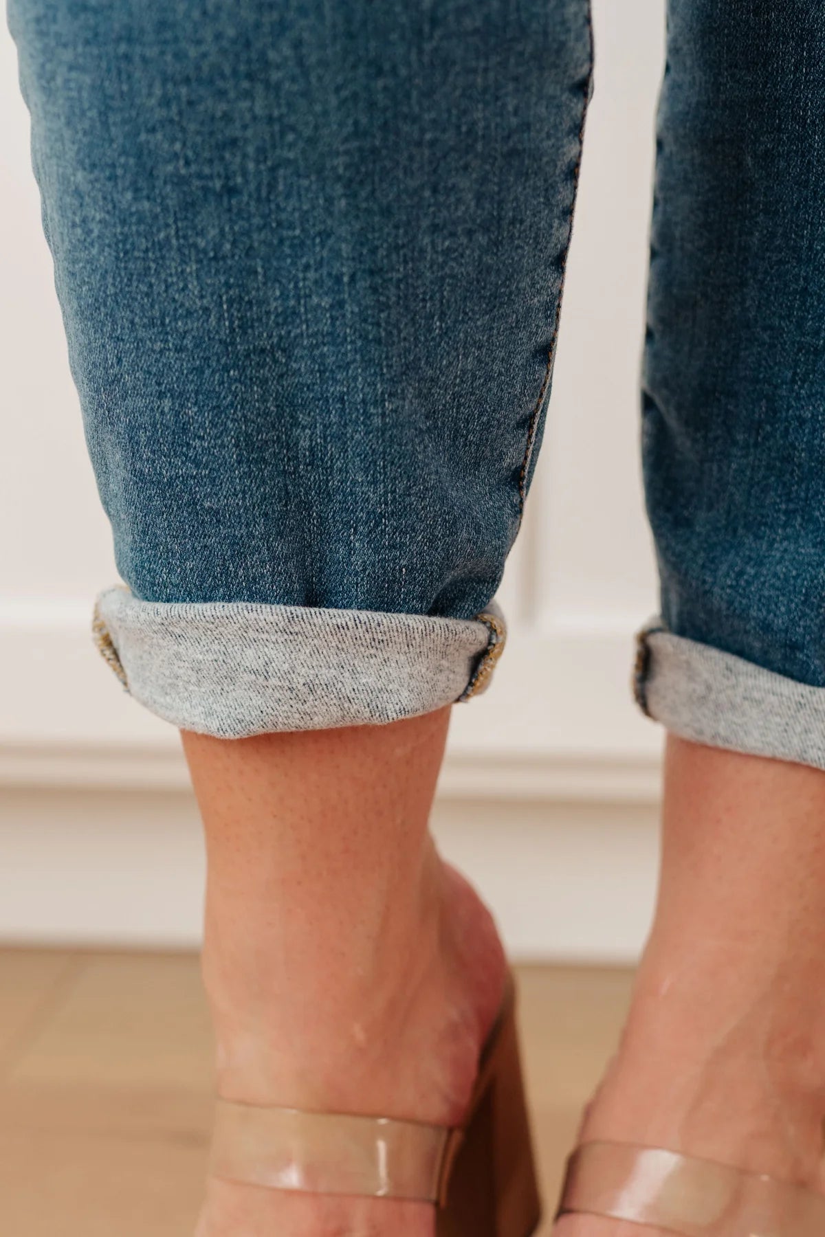 Judy Blue Thermal Skinny Jeans In Medium Wash | Sample Sale